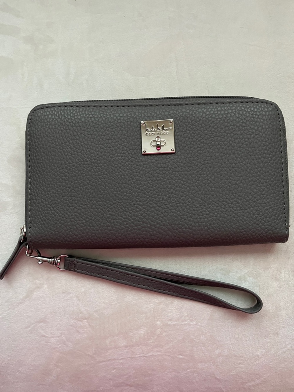 Nicole Miller Charcoal Gray Pebbled Leather Zip Wallet Wristlet - NWOT